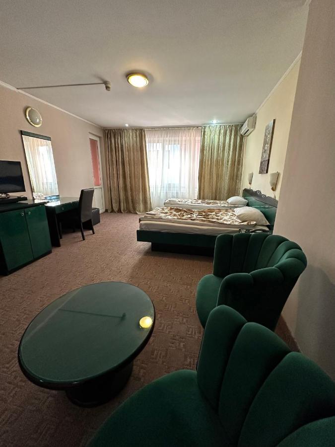 Darin Hotel Bucarest Esterno foto